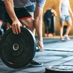 Como melhorar o desenvolvimento no treino de musculação