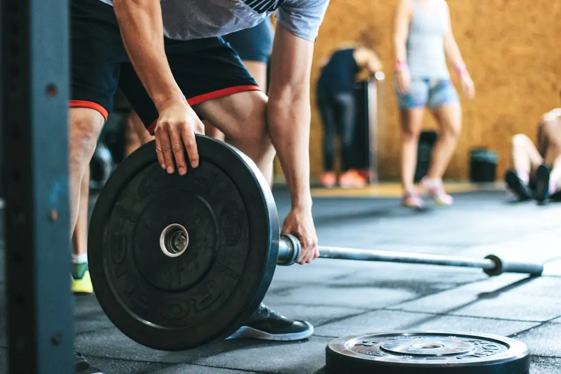 Como melhorar o desenvolvimento no treino de musculação