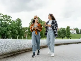 Combinações de roupa, maquiagem e cabelo que funcionam no calor