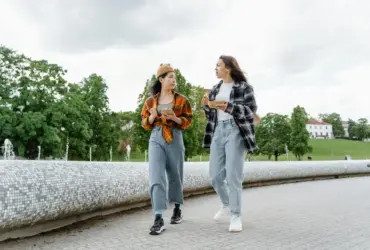 Combinações de roupa, maquiagem e cabelo que funcionam no calor